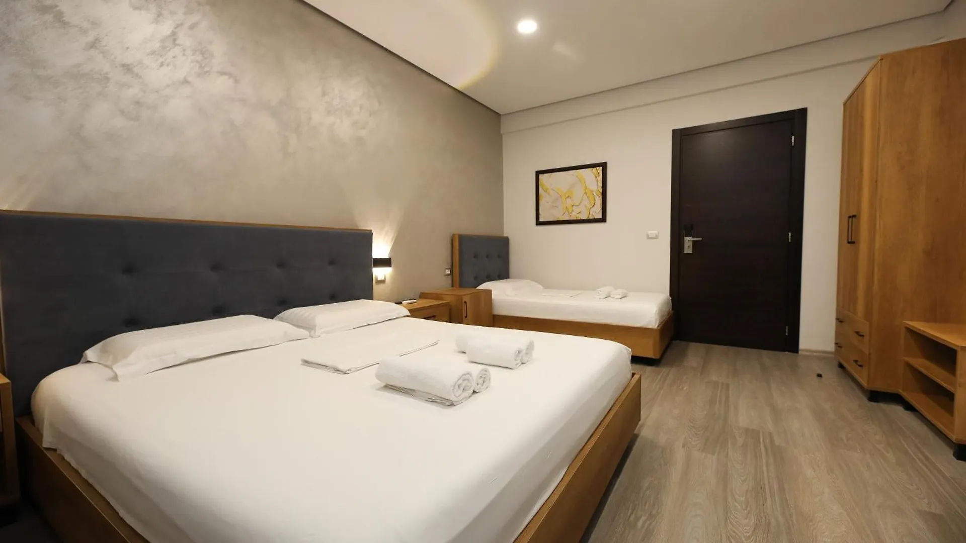 Hotel Salvadore Vlore 3*,  Albania