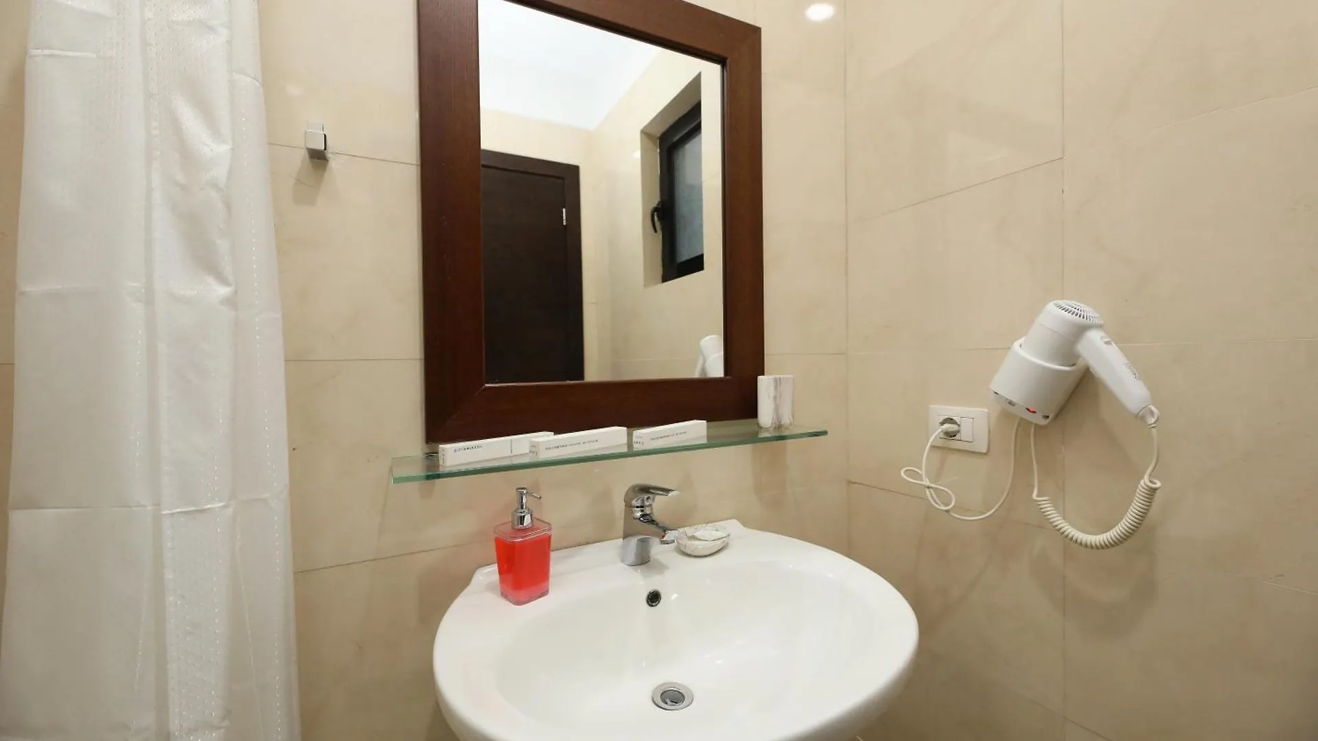 Hotel Salvadore Vlore